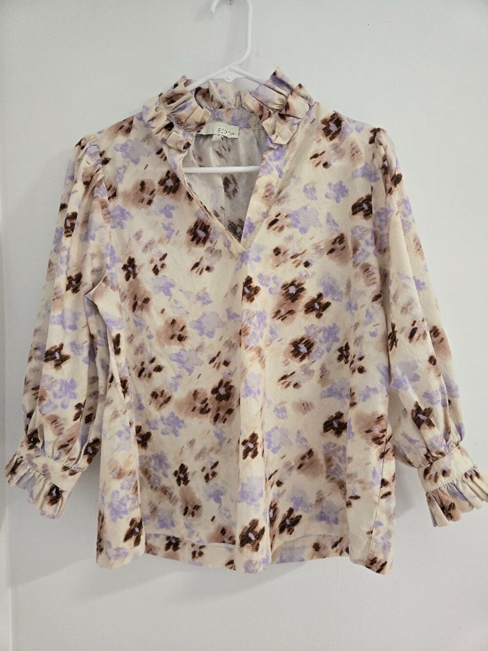 Pinch Women's V-Neck Ruffle Collar & Cuff Blouse Beige-Size Large-Praire-Frilly